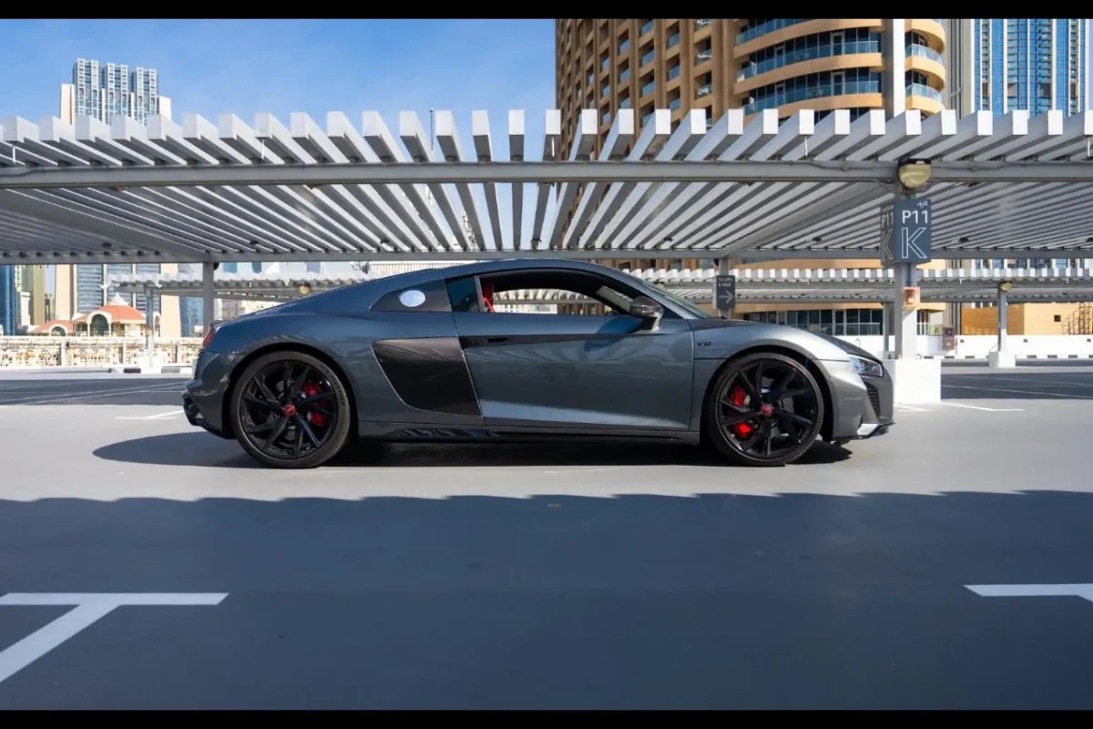 Audi R8 Coupe Performance V10 (9)