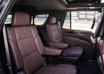 Cadillac Escalade Platinum (2)