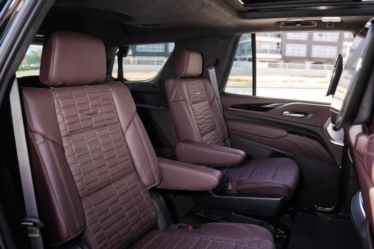 Cadillac Escalade Platinum (2)