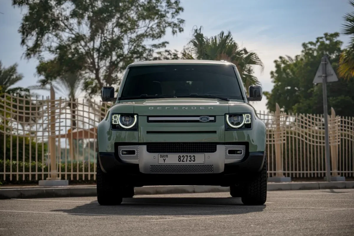 Land Rover Defender 75th Anniversary V6 (2)