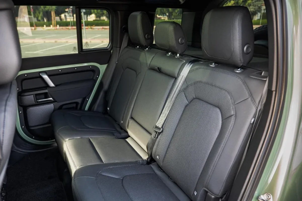 Land Rover Defender 75th Anniversary V6 (3)