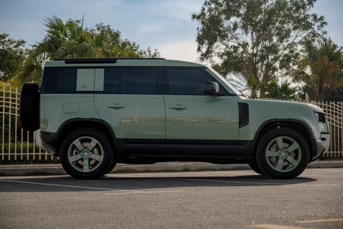 Land Rover Defender 75th Anniversary V6 (5)