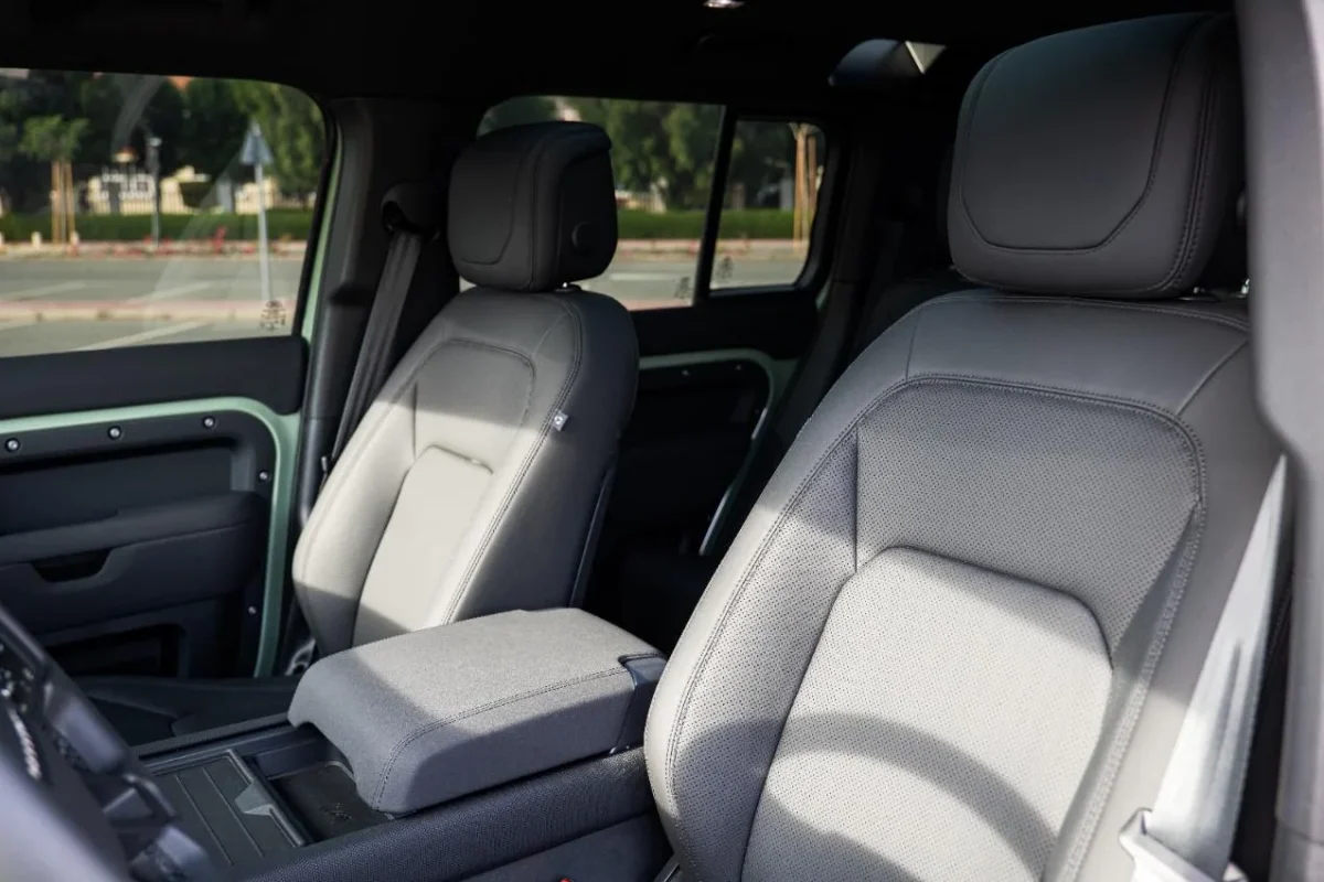 Land Rover Defender 75th Anniversary V6 (6)