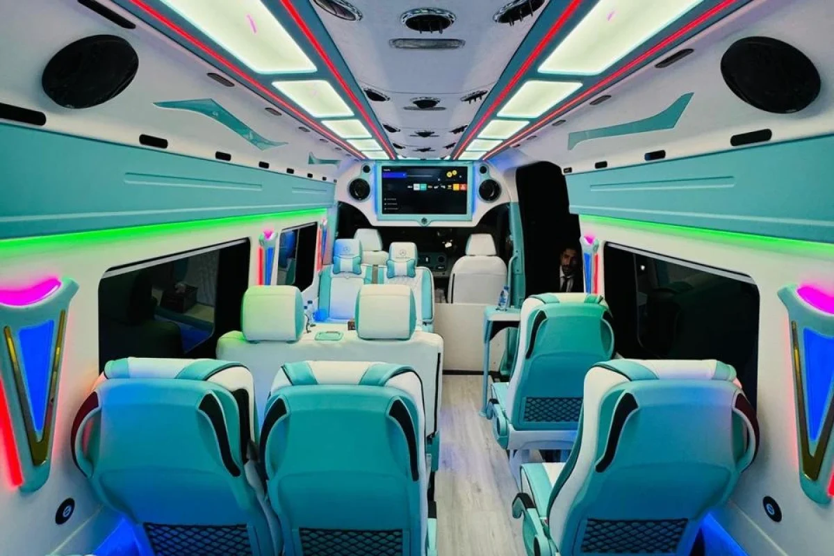 Mercedes Benz Maybach view