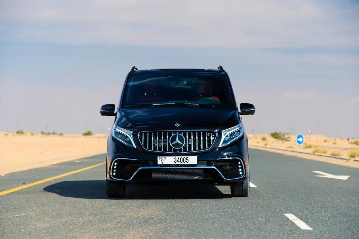 Mercedes-Benz V250 VIP Falcon Edition 01